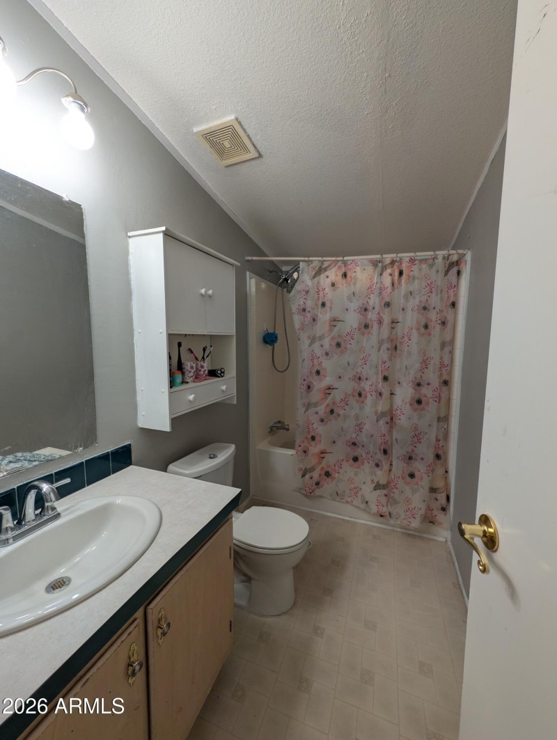 PXL_20260516_232108502~2