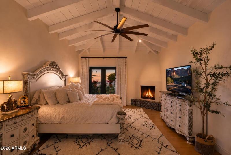 Primary suite