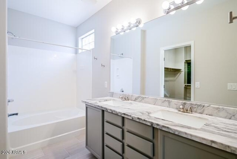 12897 N 151st Dr - Bath 2 Sinks
