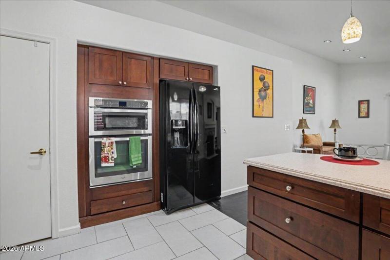 09-Kitchen