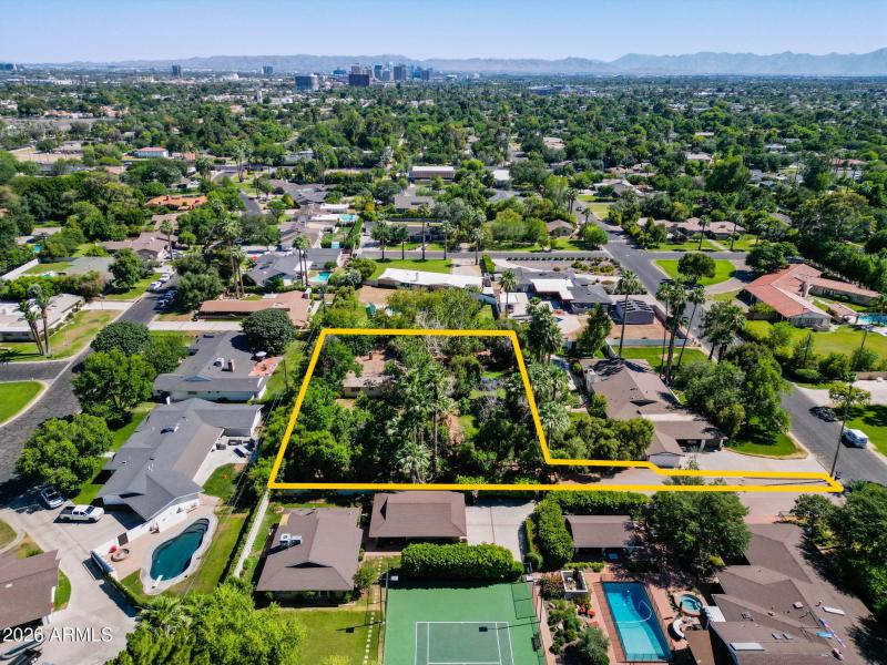 26-web-or-mls-6121 N 3rd Ave-26