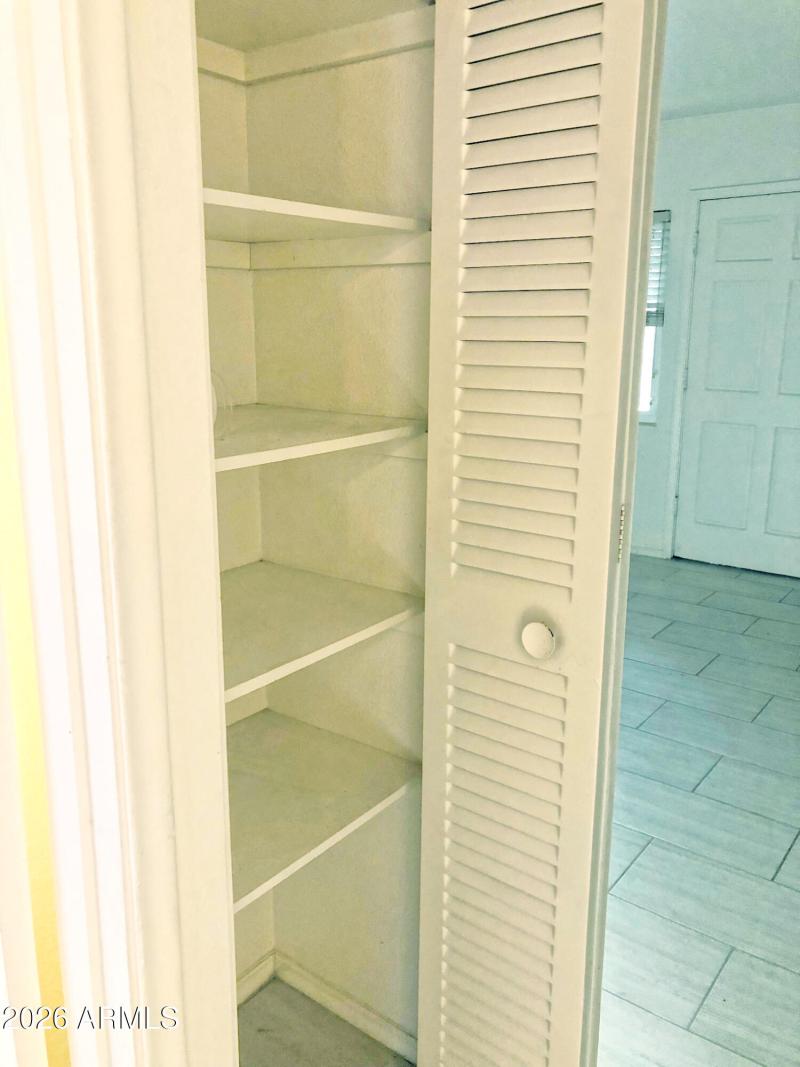 Closet2