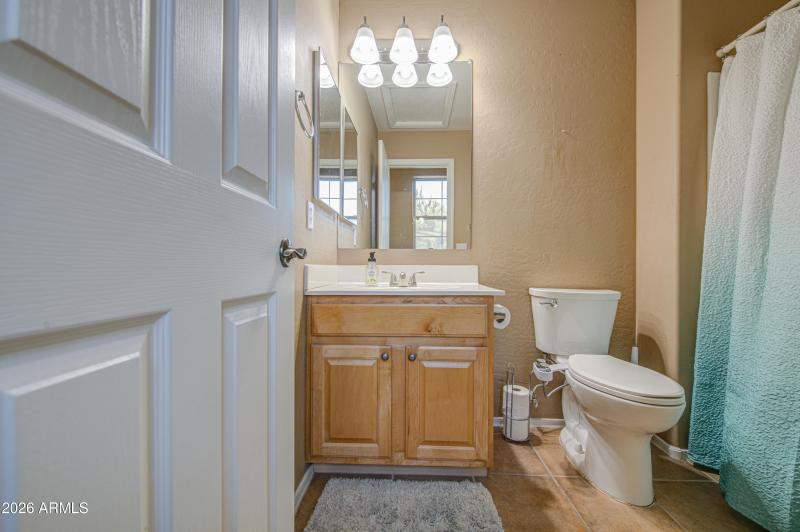 Bathroom 1-pic 1
