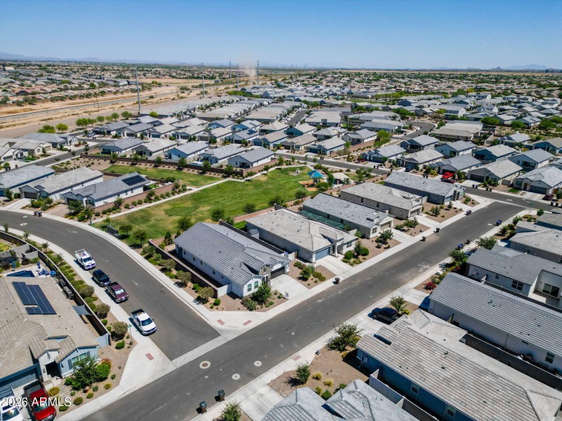 36-web-or-mls-36920 N Aleutian Dr-36