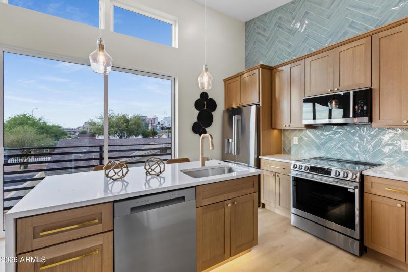 1115 S Montezuma Ave-16