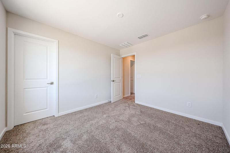 20_Oak-Manzanita-at-Teravalis_Buckeye_Ho