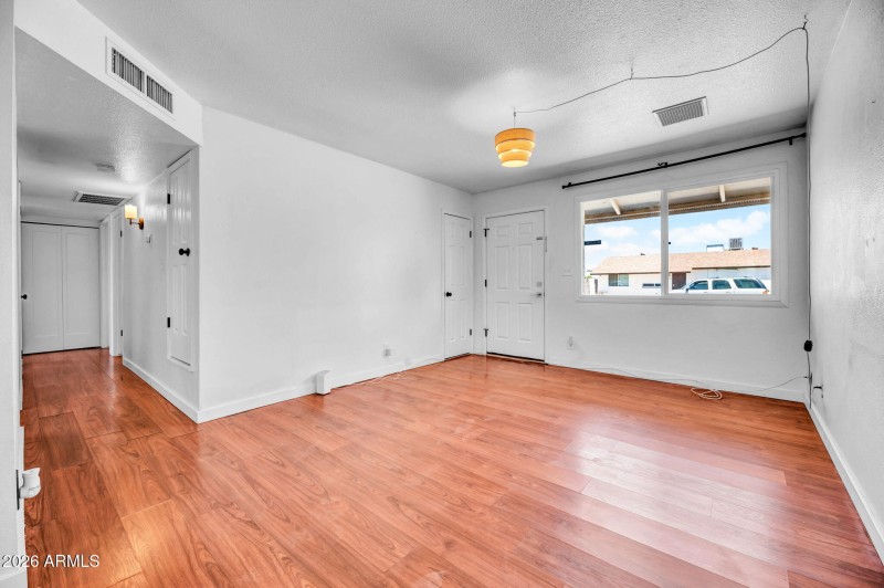 4-web-or-mls-3604 S Cutler Dr-4