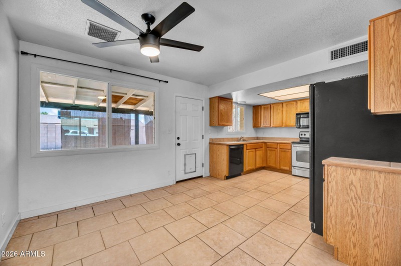 8-web-or-mls-3604 S Cutler Dr-8