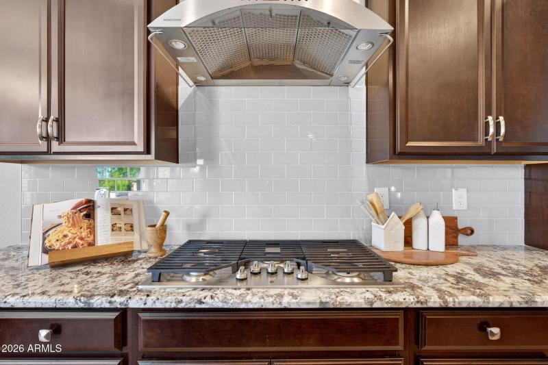 30-web-or-mls-034Blossom Way