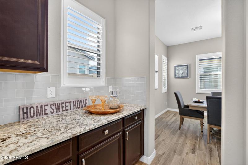 34-web-or-mls-037Blossom Way