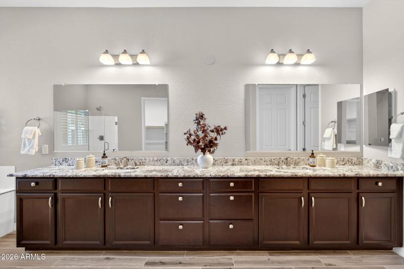 48-web-or-mls-016Blossom Way