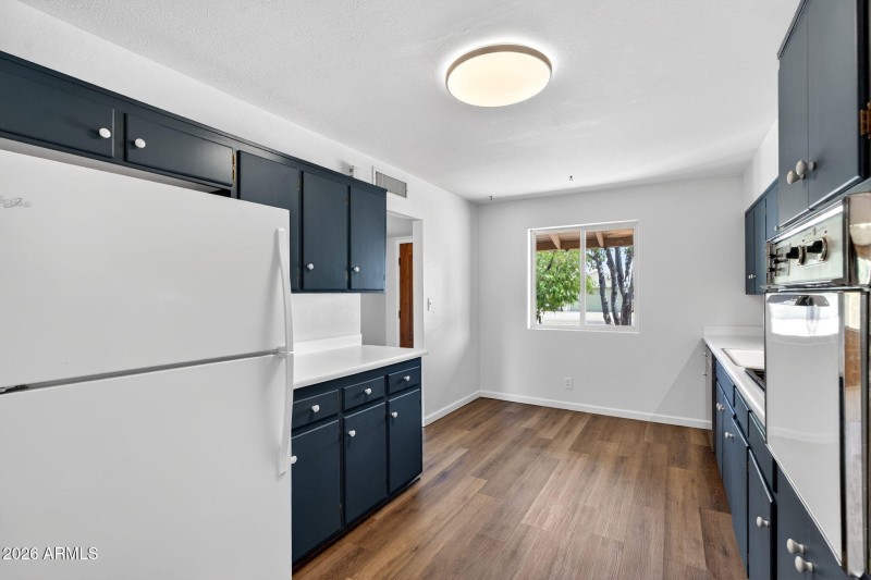 11-web-or-mls-007W Gardenia Ave