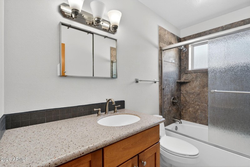 31-web-or-mls-031W Gardenia Ave