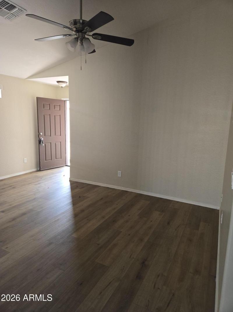 living room-