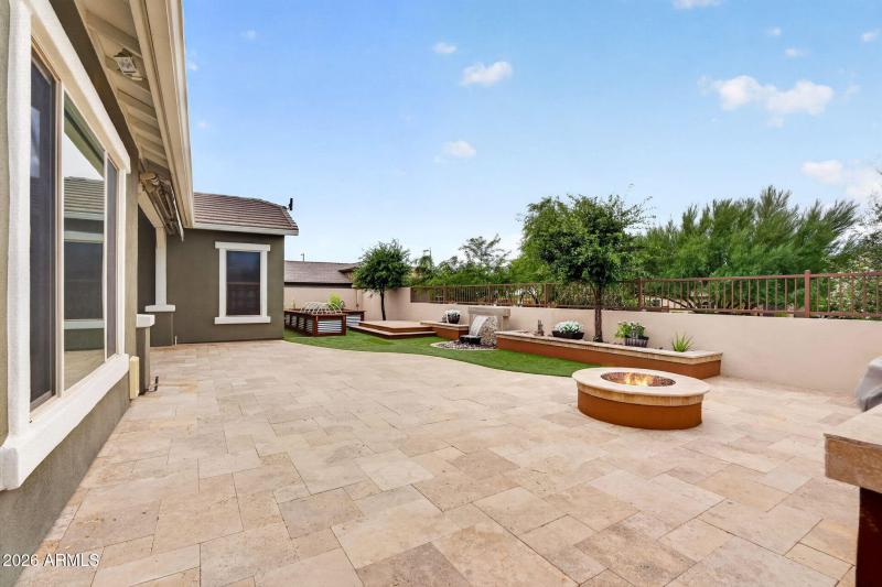 Firepit & Garden Retreat