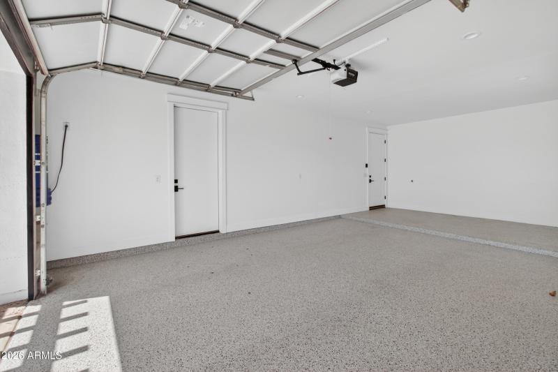 Garage 1 2