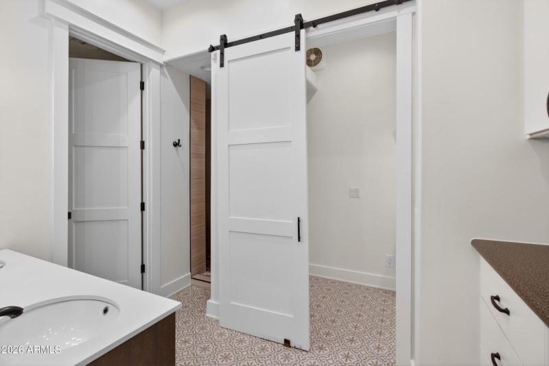 Casita Bath 1