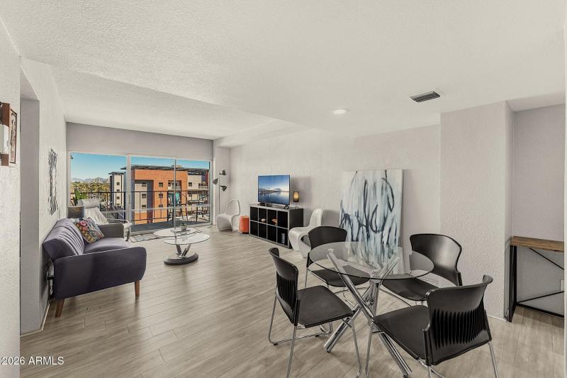 6-805 N 4th Ave 609-DSC09926-HDR