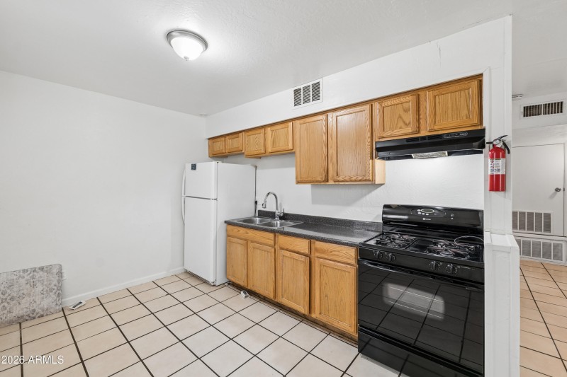11-2133 W Adams St Unit 3 -005