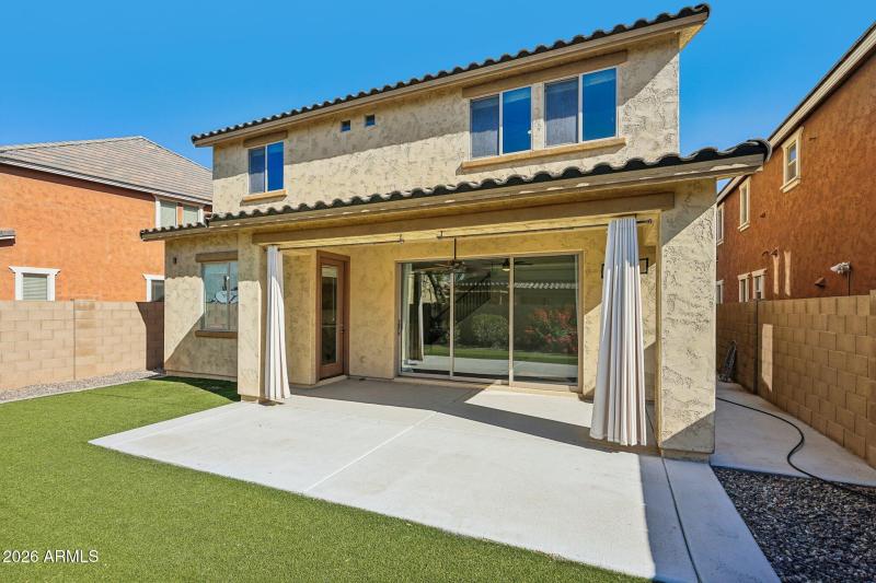 33-web-or-mls-N 89th Ln-033
