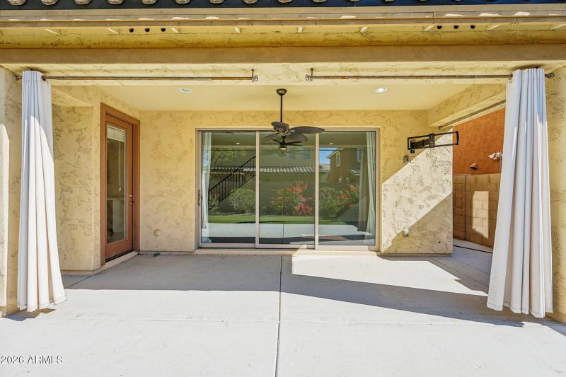 32-web-or-mls-N 89th Ln-032