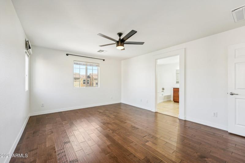 27-web-or-mls-N 89th Ln-027