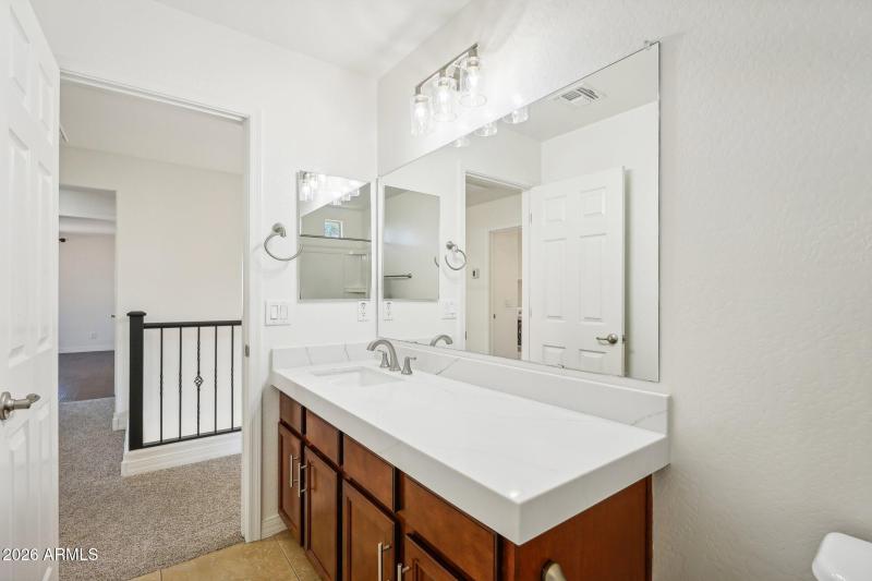 22-web-or-mls-N 89th Ln-022