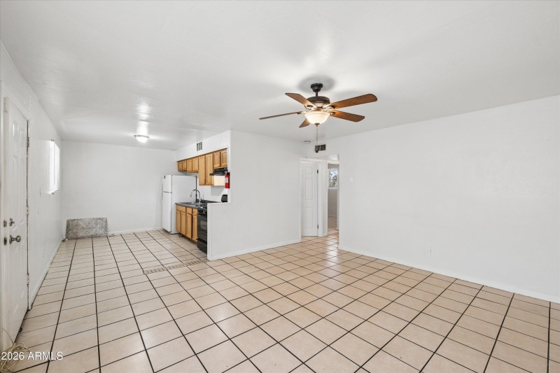 09-2133 W Adams St Unit 3 -003