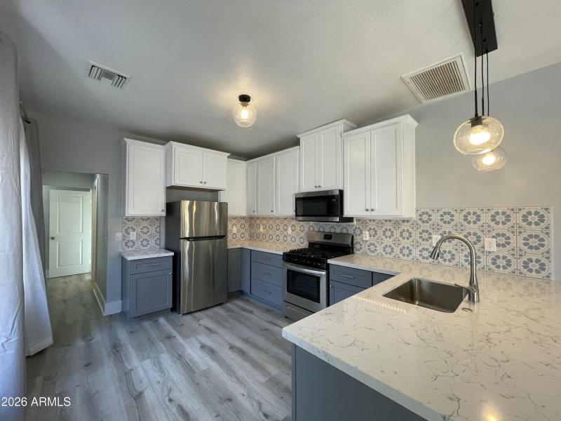 1329 Kitchen