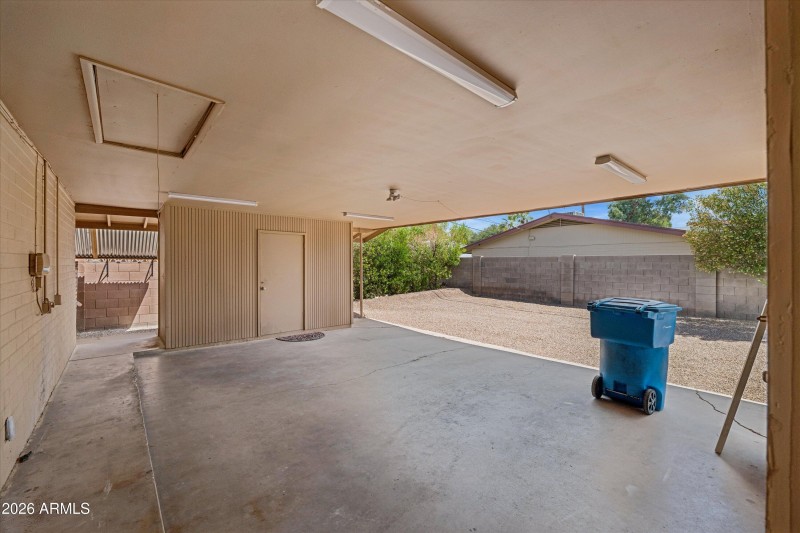 15-3040282 - 4819 E Cambridge Ave Unit 1