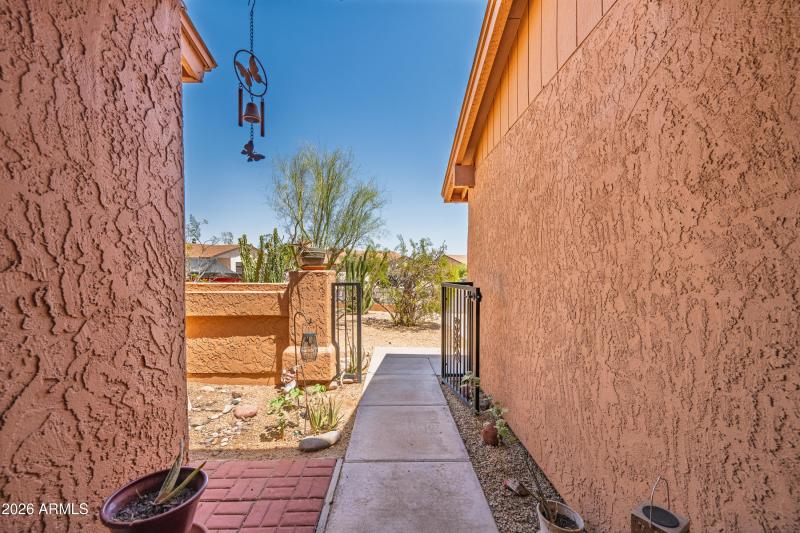 10020 S 46th Pl-105