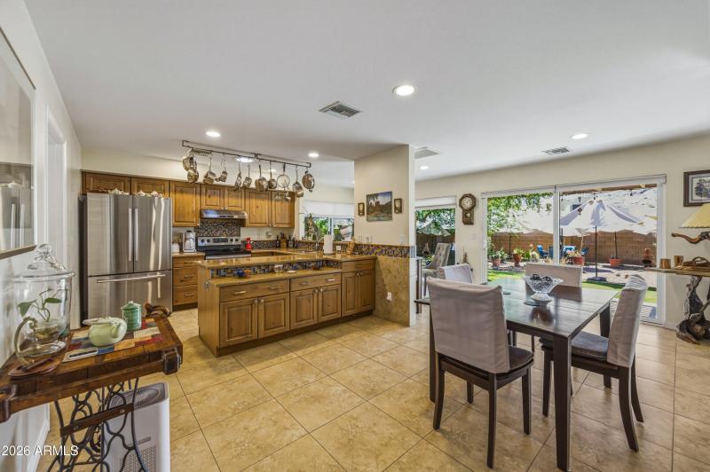 10020 S 46th Pl-207