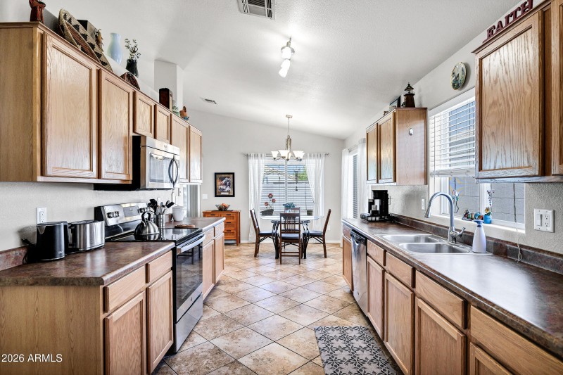 144 S Kingston St-13