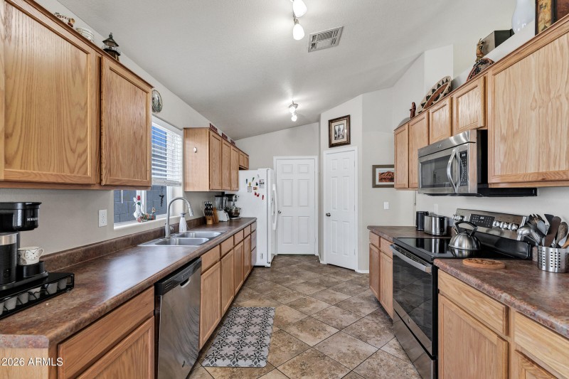 144 S Kingston St-10