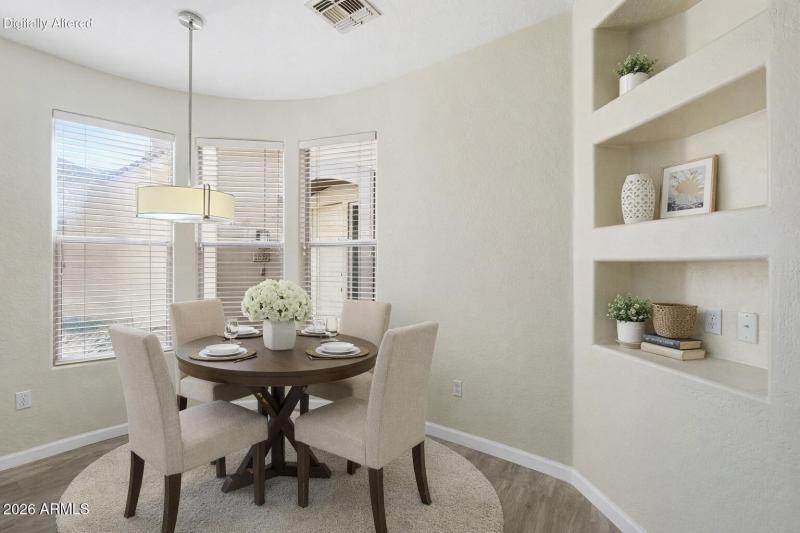 Eat-In Kitchen