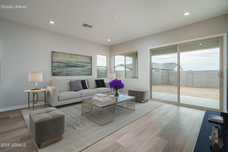 7VS) GREAT ROOM