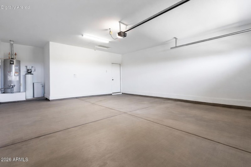 Virtually Sta 92 E Iloca Garage