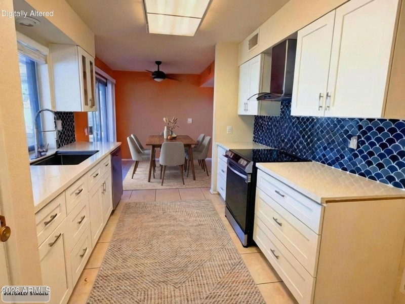 dining staged