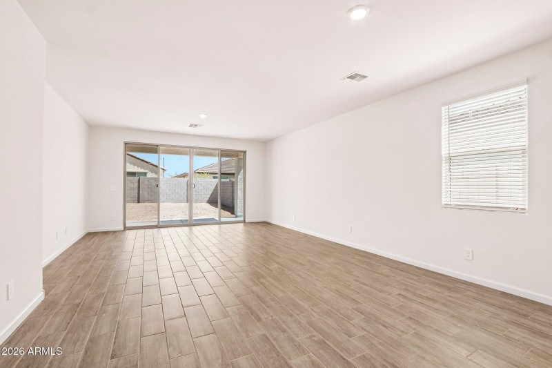 5-web-or-mls-Avenida del Sol W-S2005-005