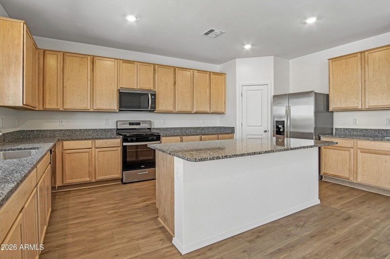 8-print-E McEntee Ln-S2305-008