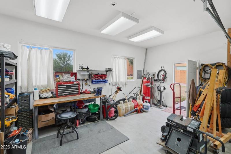 Detached Shop / Garage