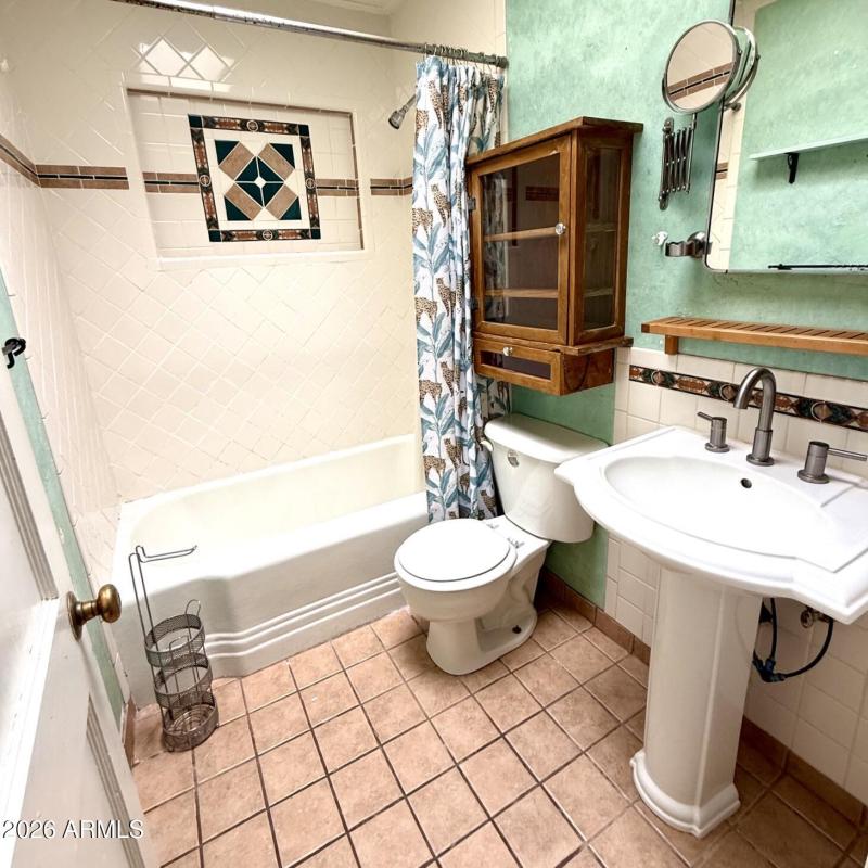 009 Full Bath