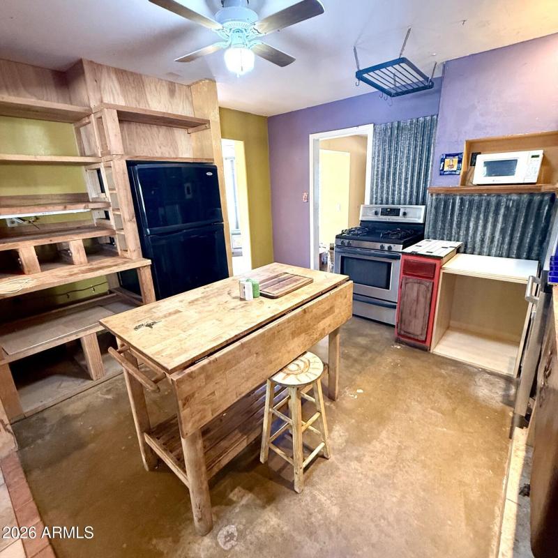 013 Kitchen