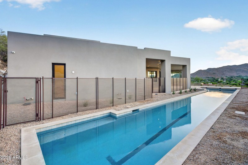 25 Yard Lap Pool
