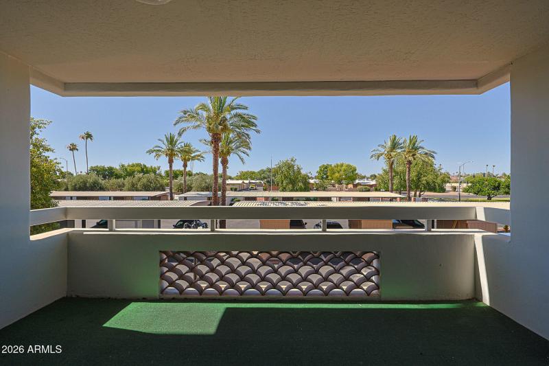 COVERED BALCONY