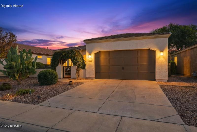 837 E Vesper Trail