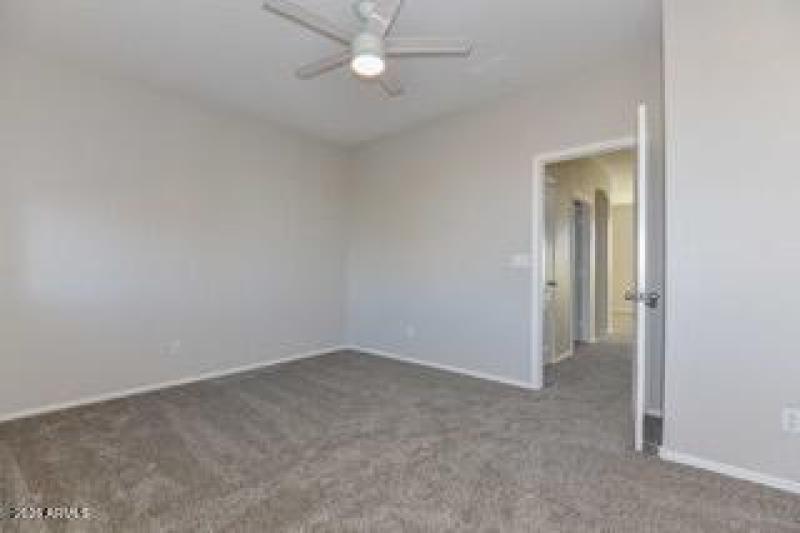 5th Bedroom2