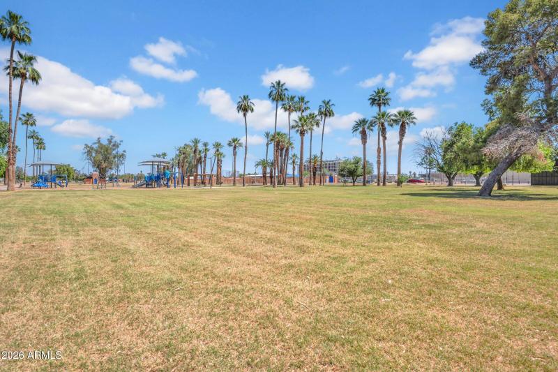22-custom-4324 N 13th Pl-22