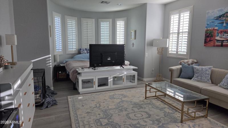 Pri. Bedroom