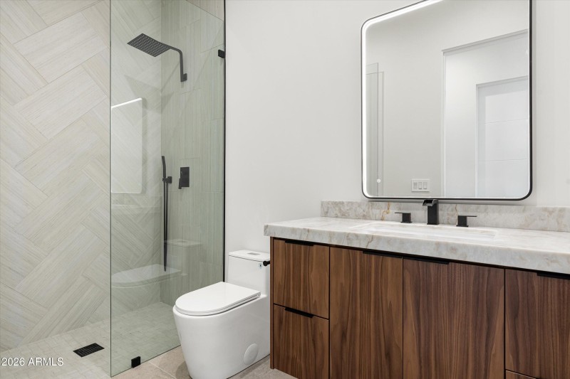 032_Guest Bathroom
